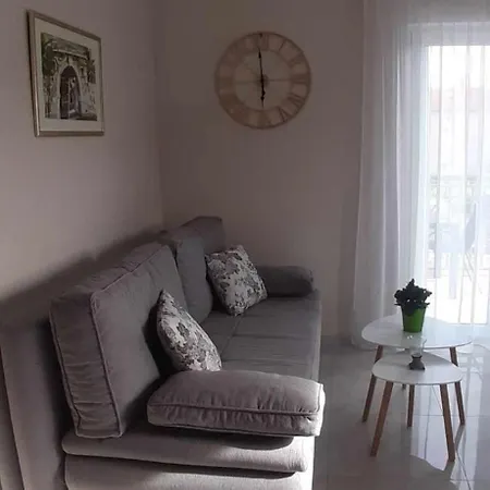Apartman Valdebek With Pool