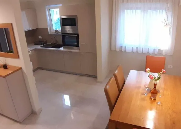 Valdebek With Pool דירה פולה