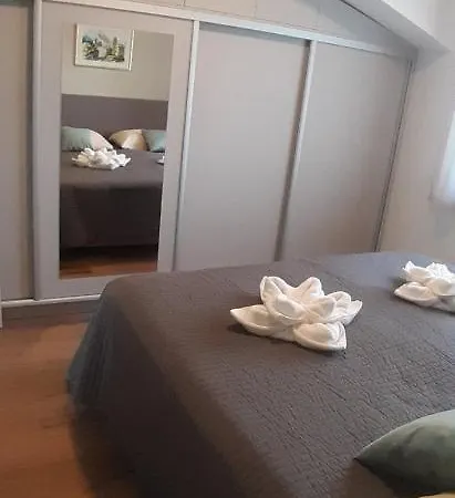 Apartment Valdebek With Pool *