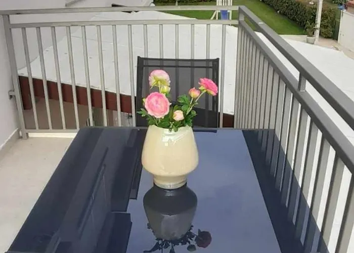 Valdebek With Pool Apartment *